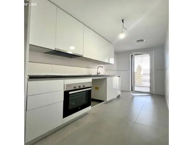 Piso en Sevilla a Estrenar con Terraza y Garaje