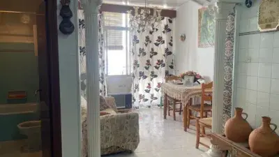 Chalet en Alora pueblo con 3 plantas, parking y vistas al castillo