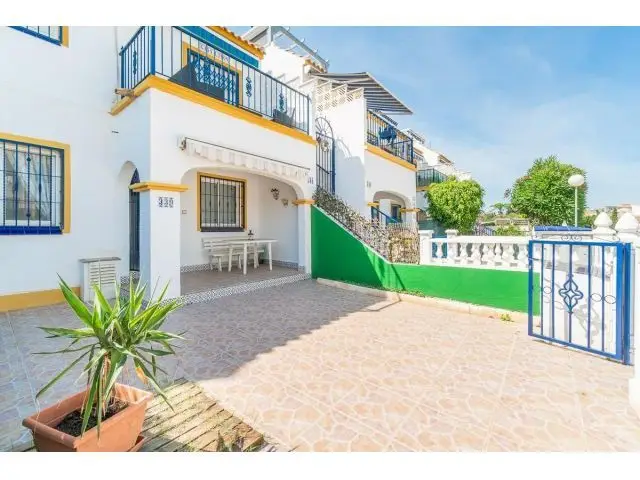Bungalow en Orihuela Costa  Planta Baja Amueblado Cerca de la Playa