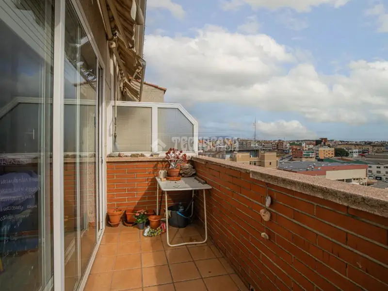 Ático en venta en Glories 5 habitaciones 2 baños