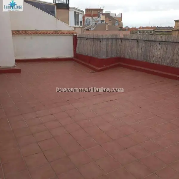 Atico en venta en Albacete centro con terraza y vistas a la Catedral