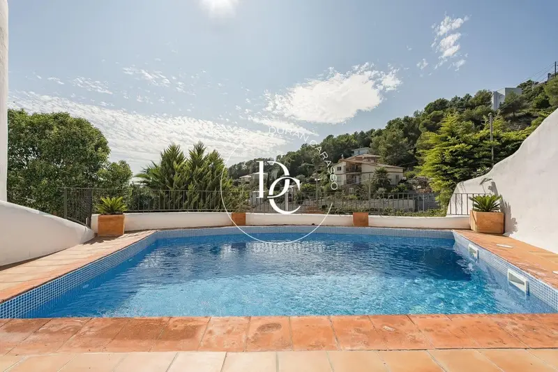 Chalet en Alquiler Olivella Estilo Ibicenco Cerca de Sitges y Barcelona