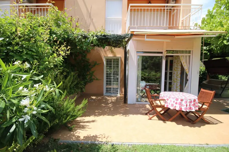 Apartamento en Islantilla con Jardin Terraza y Piscina