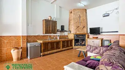 Casa Adosada en Venta La Mojonera 4 Dormitorios Azotea Local