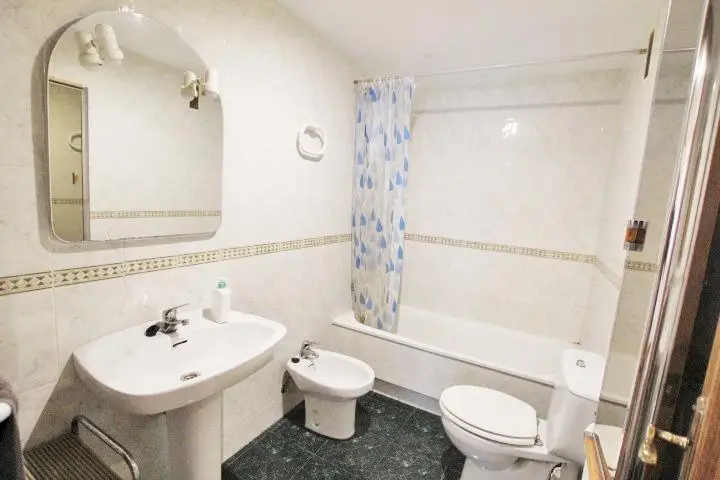 Venta de piso con terraza en San Blas Alicante
