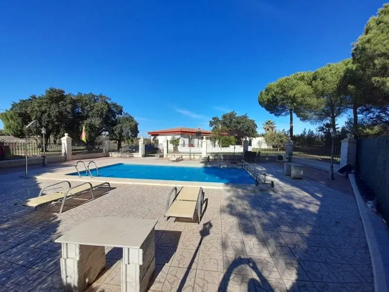 Venta Casa Rural 4 Dormitorios Lucena del Puerto
