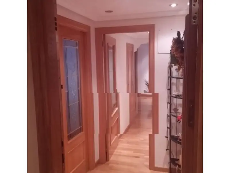Venta de piso con terraza en Juan Pablo II-La Torreta (Alicante)