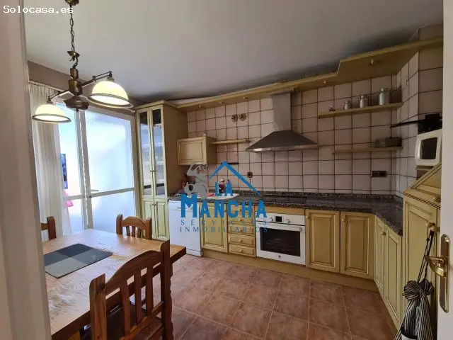 Inmobiliaria La Mancha Vende Adosado En Zona Campus/ Corte Ingles