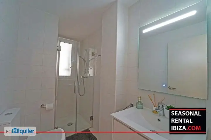 Atico en Playa d en Bossa Alquiler Verano 2 Dormitorios Terraza