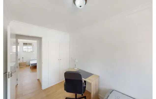 Habitacion 80m2 Jerez Avenida Blas Infante Alquiler Minimo 2 Noches