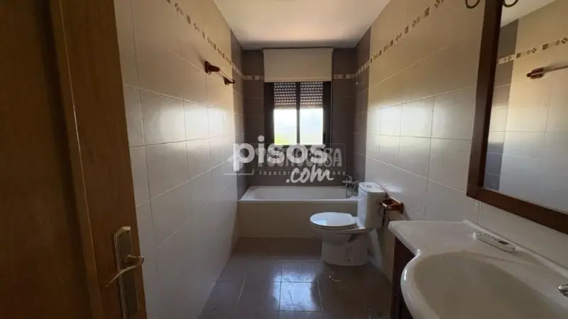 Alquiler Piso Calle Infantas 2 Dormitorios Piscina y Cochera