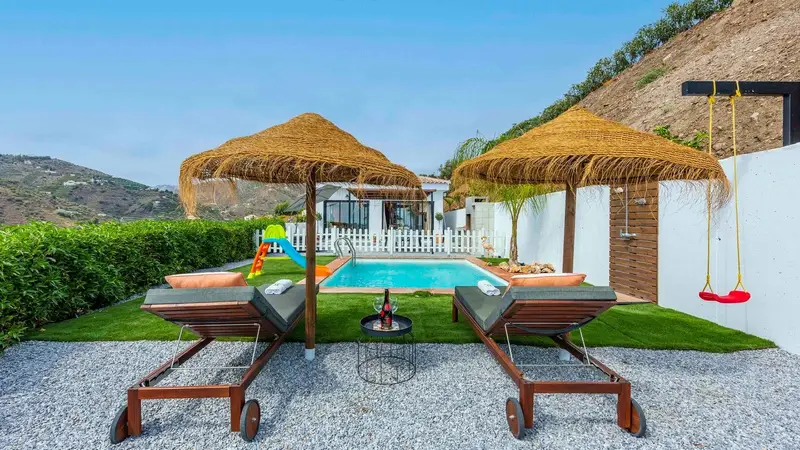 Apartamento 2 Dormitorios Alquiler Málaga Torrox Cerca Playa