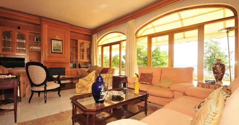 Casa en Cala Nova para reformar con vistas al mar 11 dormitorios