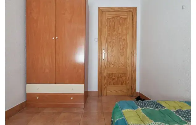 Alquiler Apartamento 3 Dormitorios Granada Cerca Universidad