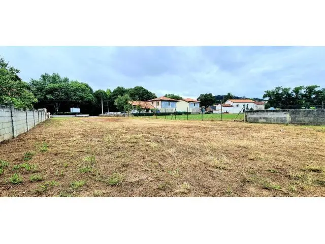 Terreno Urbano Puente San Miguel: 1009 m2, Uso Hotelero, 11 Apartamentos