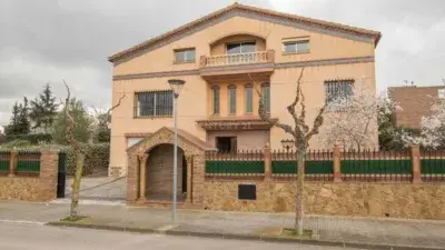 Chalet en alquiler en Calle Font de Lametllo