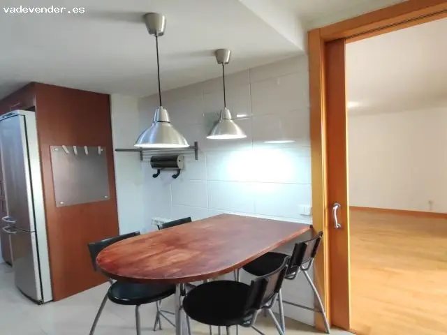 Dúplex 4 habitaciones 3 baños Manresa terraza parking