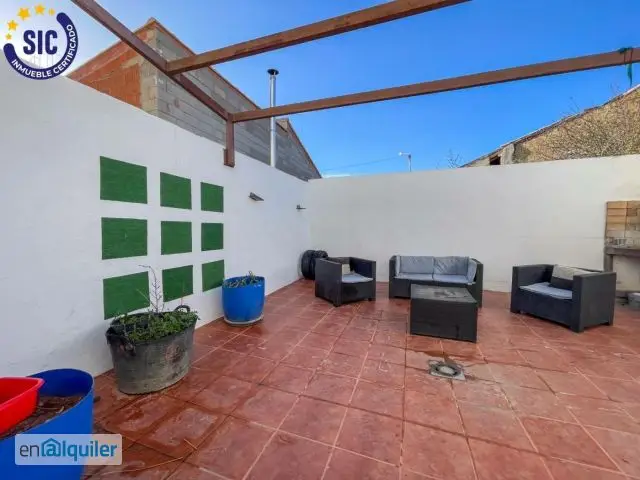 Casa en Alquiler con Terraza en Requena