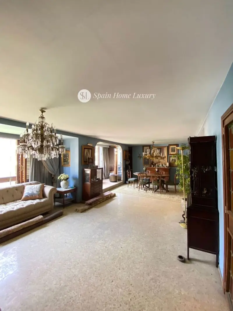 Vivienda 209m2 a Reformar Calle Colón Valencia