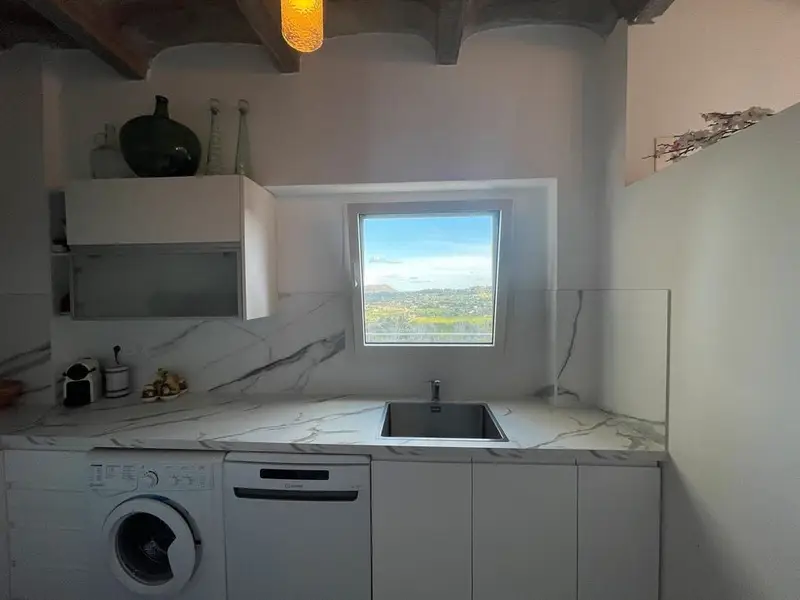 Apartamento en Selva Mallorca con Jacuzzi y Jardin Privado