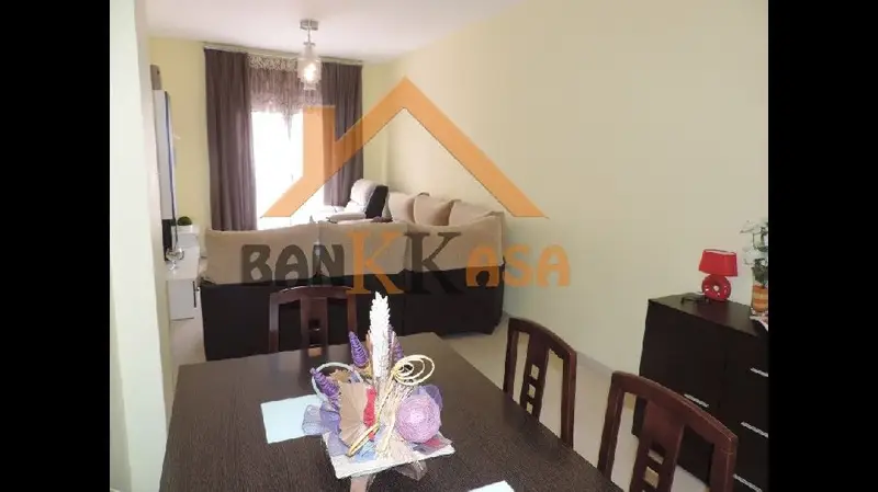 Venta Piso con Garaje en Centro Dalias