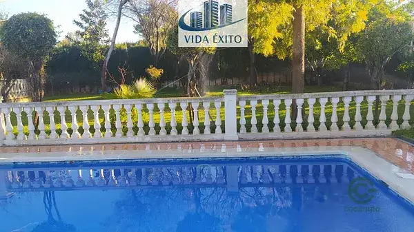 Chalet Lujo 5 Dorm Linares Piscina Jardin