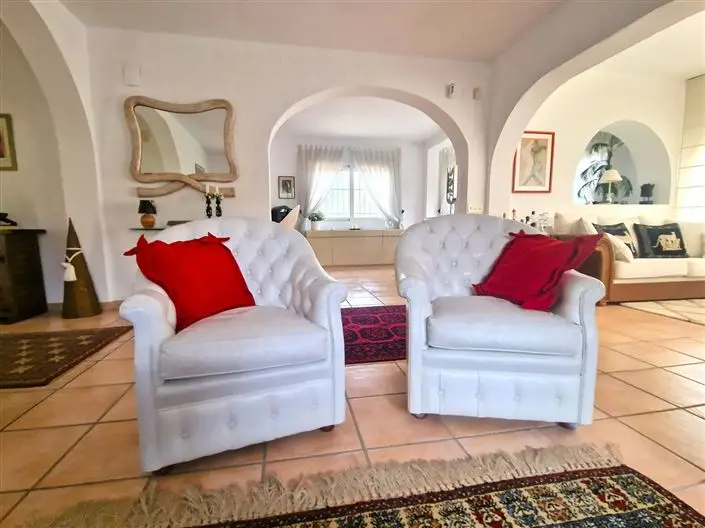 Villa 3 Dormitorios en Venta Alfas del Pi