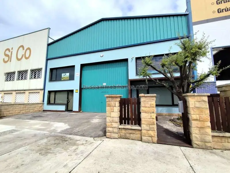 Nave Industrial en Venta en Polígono de Heras