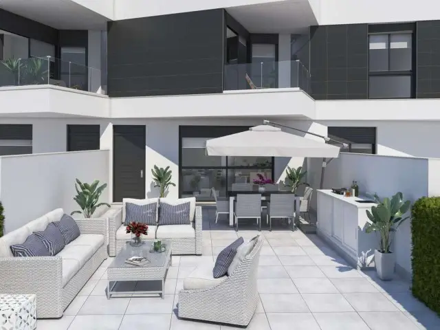Dúplex de Lujo en Almería con Piscina y Playa