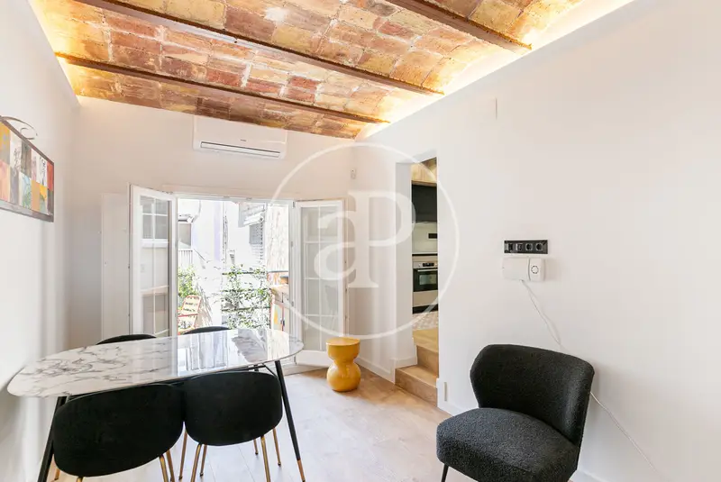 Atico Reformado en Barrio Gotico con Terraza