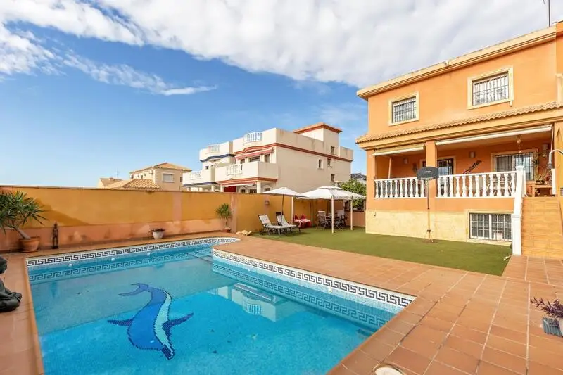 Villa 4 Dormitorios Aguas Nuevas Torrevieja