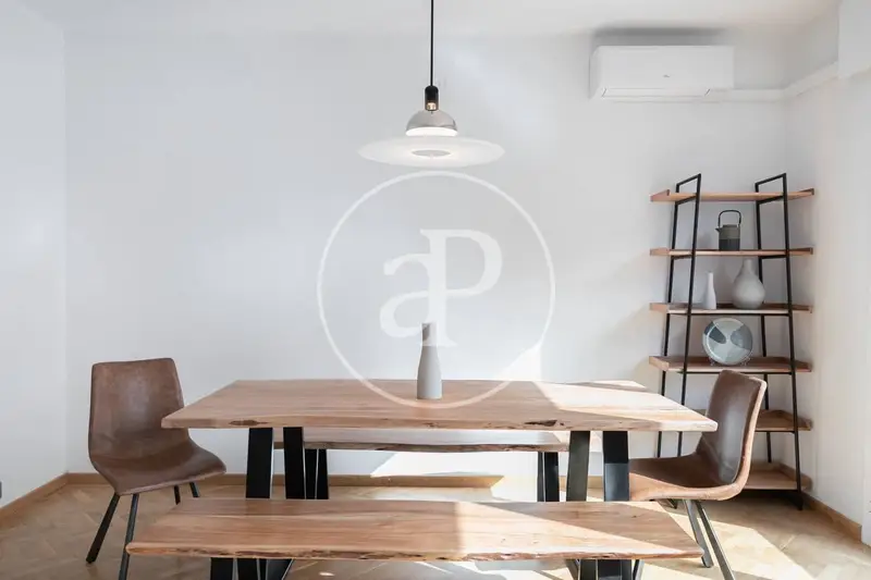 Apartamento amueblado en el Born - 4 dormitorios - Disponible julio 2025
