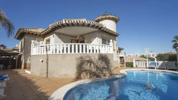 Villa 4 Dormitorios Villamartin Piscina Privada Alquiler Turistico