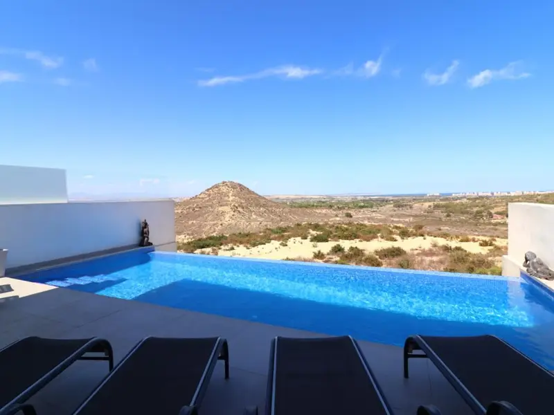 Piso de 3 Dormitorios en venta Rojales, España