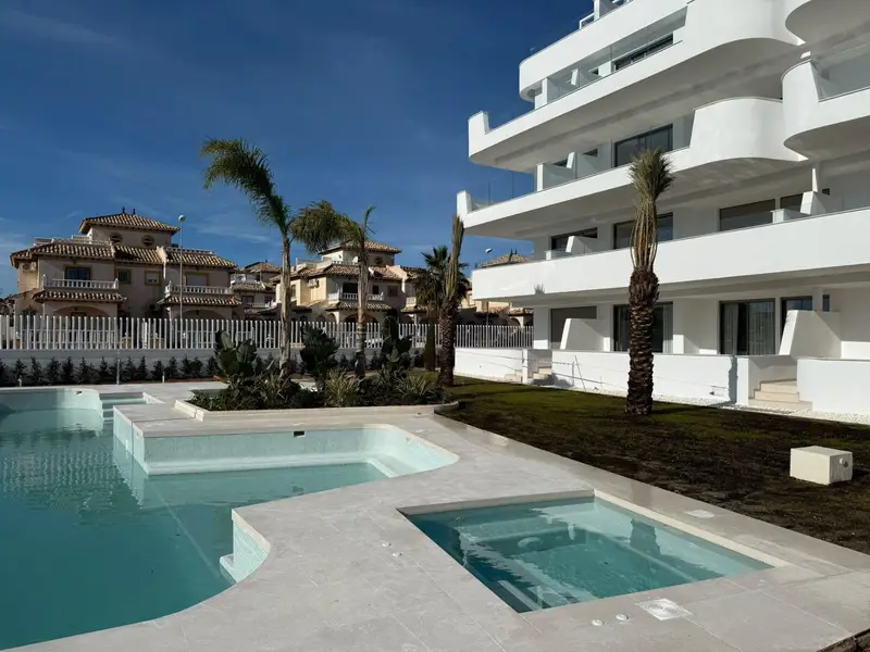 Apartamento 2 Dormitorios Orihuela Costa Lujo