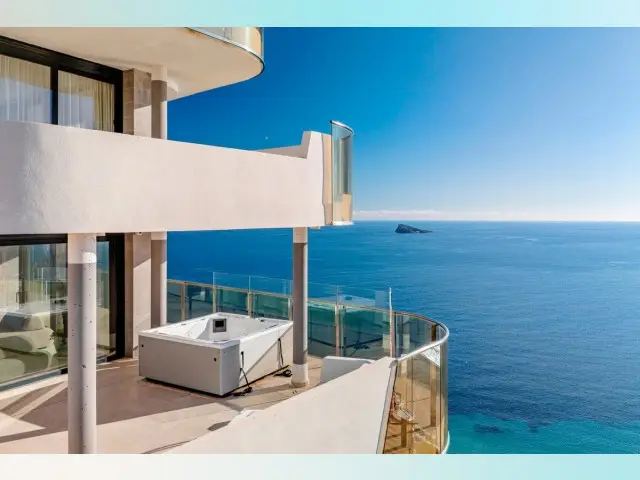 Apartamento 3 Dormitorios Lujo Benidorm Vistas al Mar