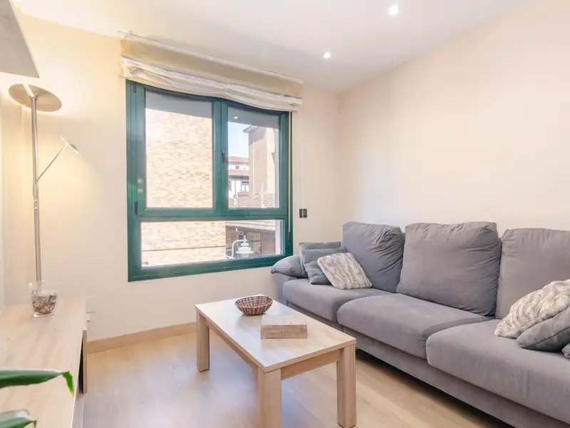 Chalet Adosado en Mieres con Terraza 136m²