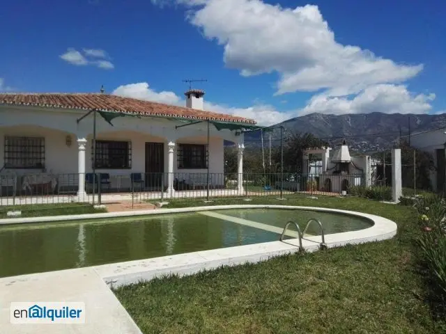 Alquiler Finca con Piscina y Almacén Mijas Costa