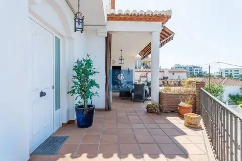 Piso de 4 Dormitorios en venta Almuñécar, España