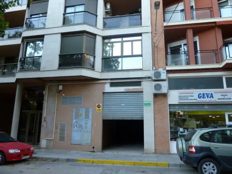 Venta Local Comercial San Crispin Almansa 280m2