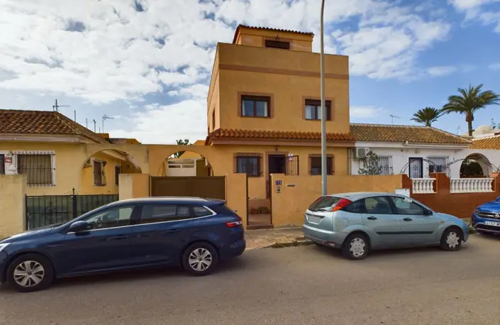 Adosado 5 Dormitorios Reformado Cerca Playa