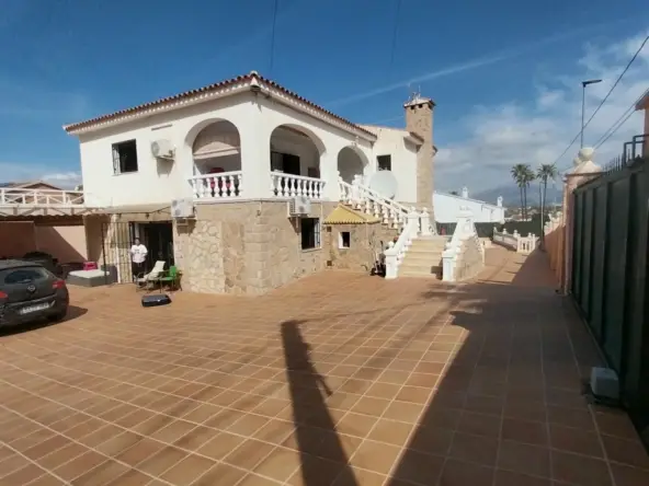Casa en Albir con Vistas al Mar y Montana 5 Dormitorios