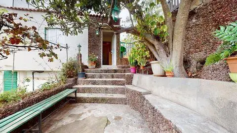 Finca Rustica con Piscina y 2 Dormitorios en Santa Brigida