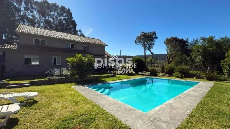 Casa en Venta Meis Chalet Piedra Piscina Jardin Amplio 5 Dormitorios