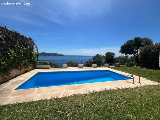 Casa en Primera Linea de Playa La Herradura 5 Dormitorios Piscina