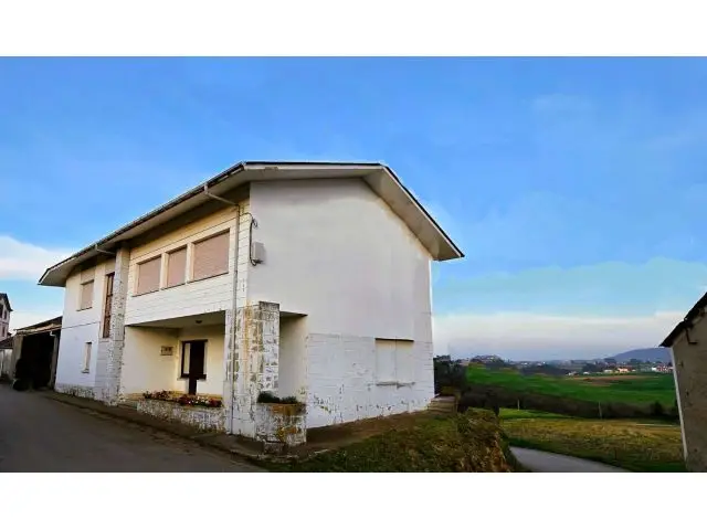 Casa Grande en Finca de 500m2  Necesita Reforma
