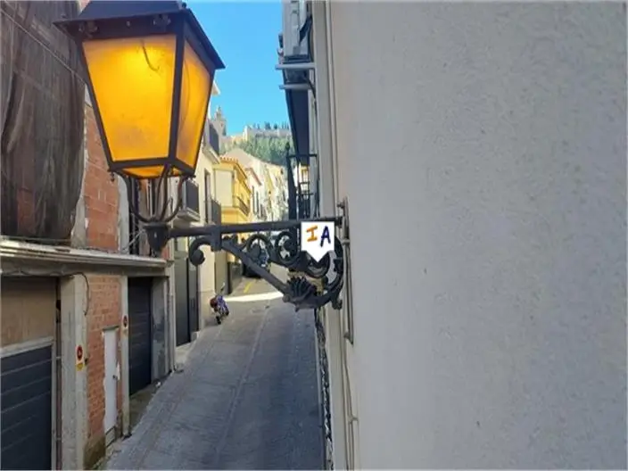 Casa Adosada en Alcalá la Real 197m2 3 Dormitorios 2 Baños