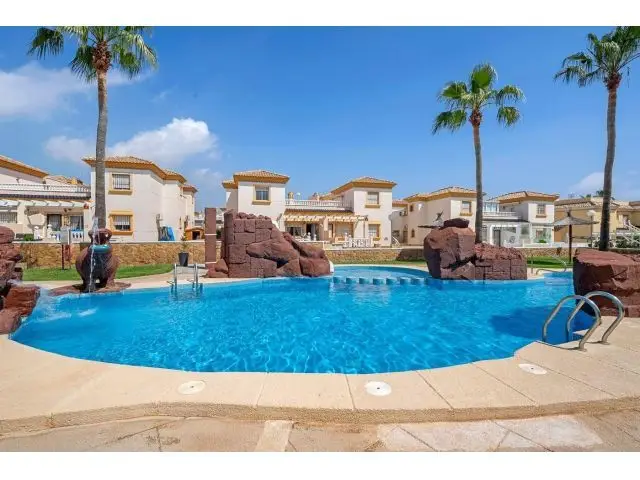 Atico en Los Dolses con Solarium Privado y Piscina