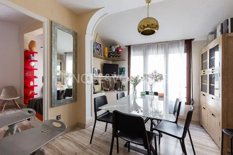 Apartamento en venta en Valencia ciudad  75m2 3 habitaciones patio interior