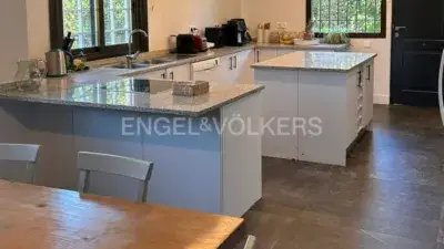 Casa Adosada en Alquiler Pozuelo de Alarcon 6 Dormitorios Jardin